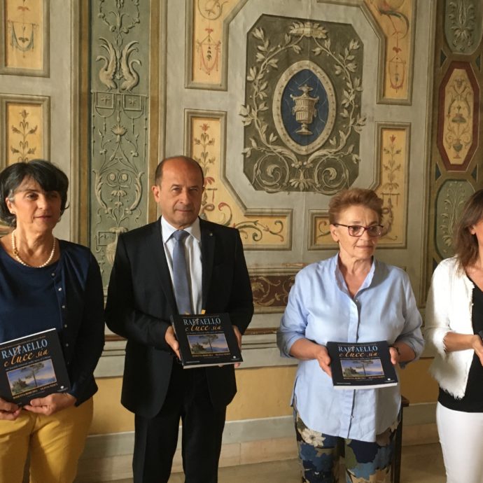 Foto Raffaello e luce sia