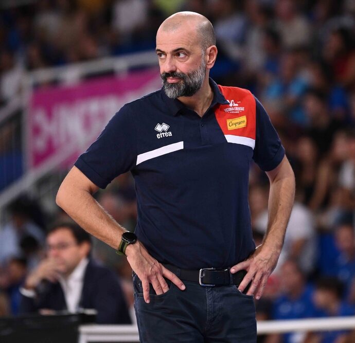 Coach Maurizio Buscaglia presenta BrindisiPesaro